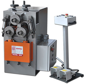 Kleinste profielwals met onafhankelijk verstelbare onderrollen. De COMAC 302 heeft 40 mm assen en is 3 rollen aangedreven.